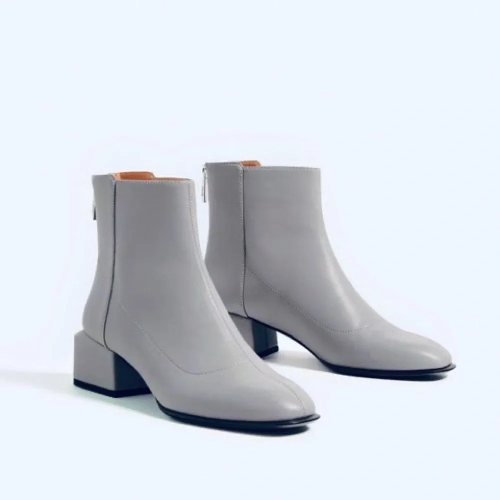 Zara TRF cube heel ankle boots (light grey) - Picture 11 of 12